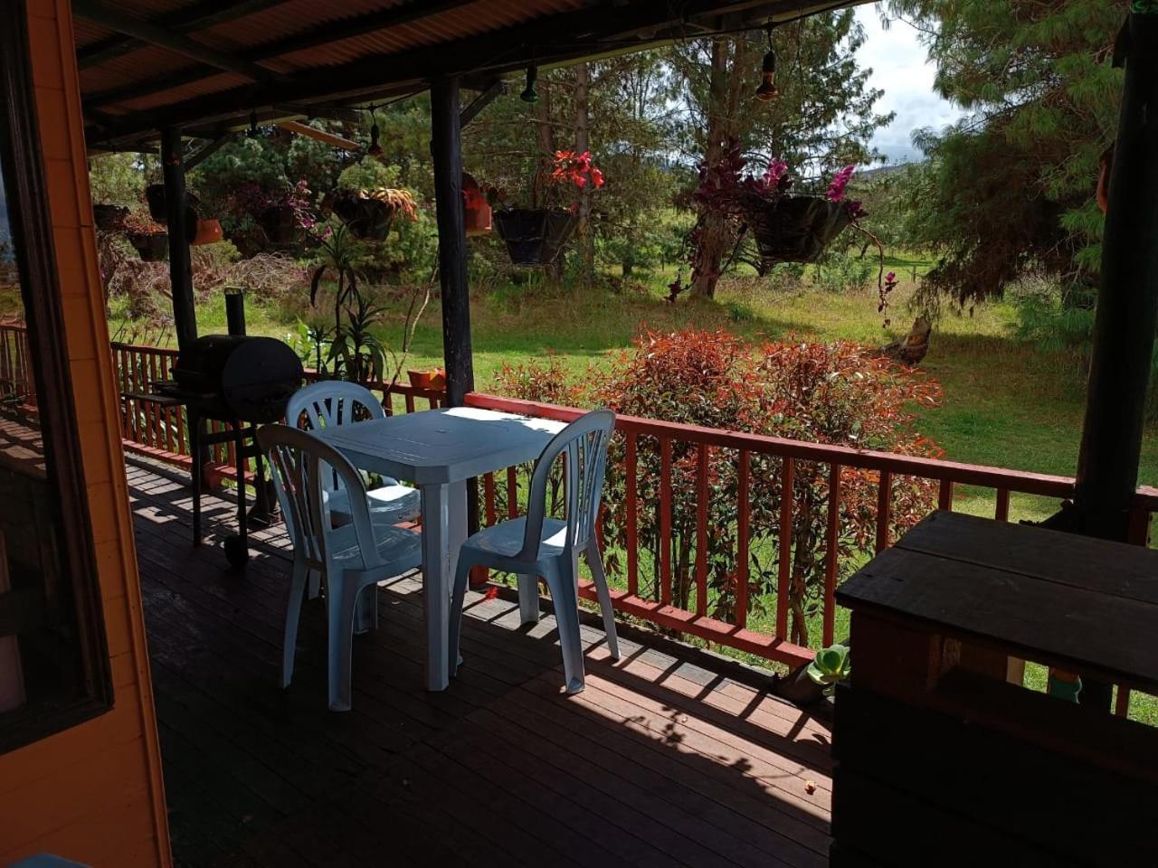 Chalets Amarelo Suesca Buitenkant foto
